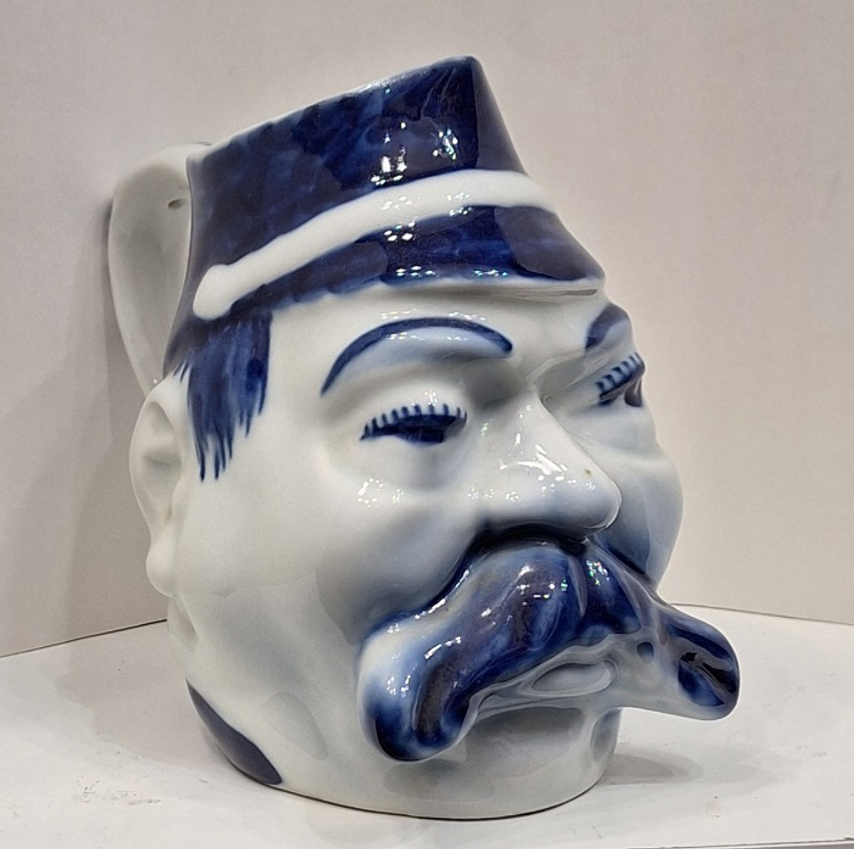 Caneca antropomórfica  1