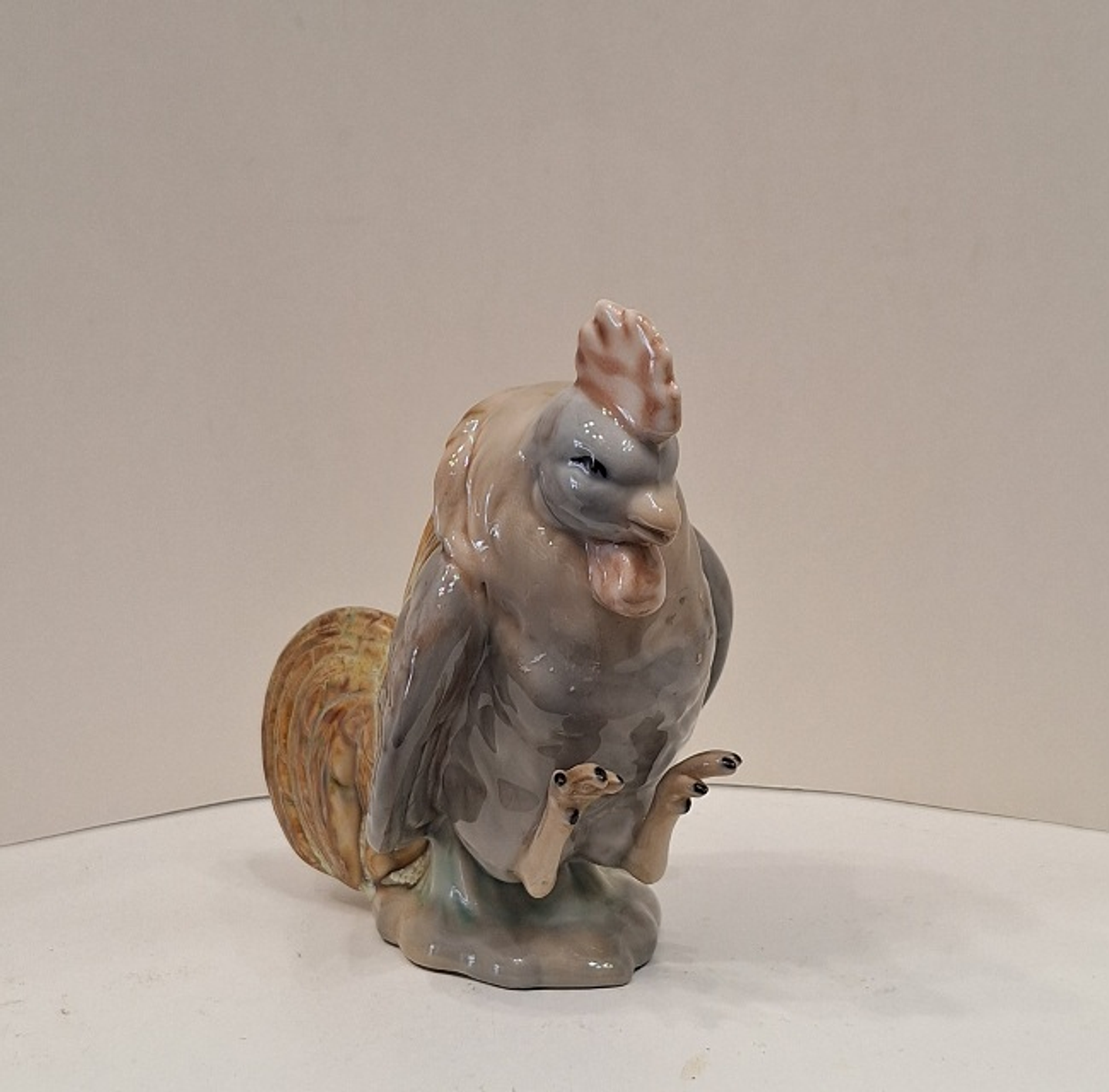 Galo em porcelana  1