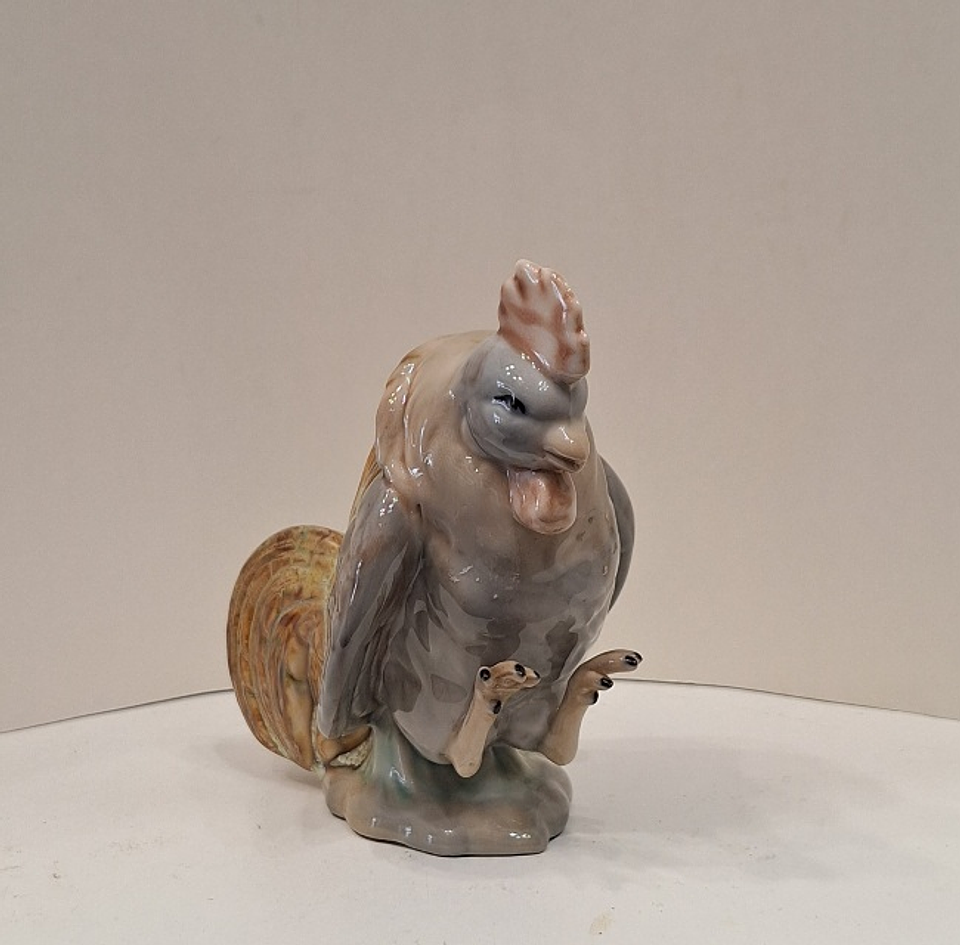 Galo em porcelana  1