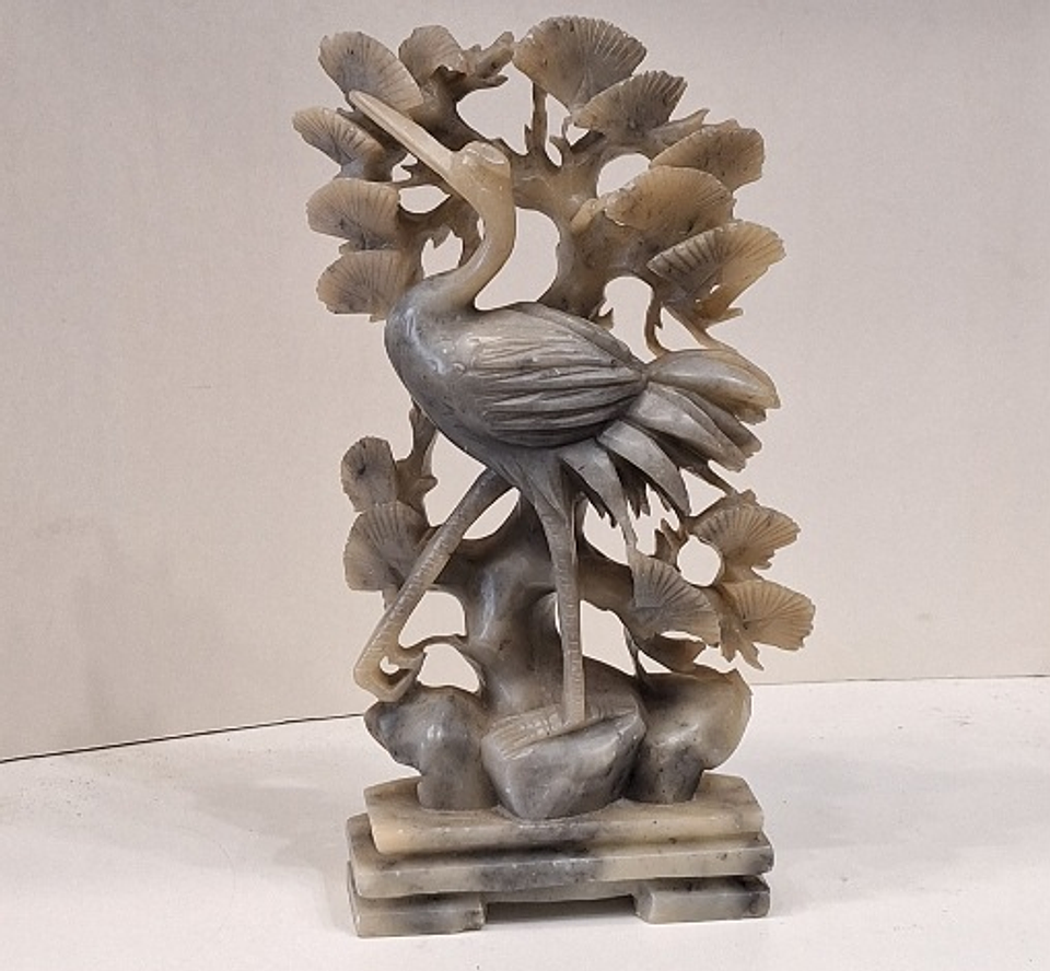 Estatueta em pedra sabão  1