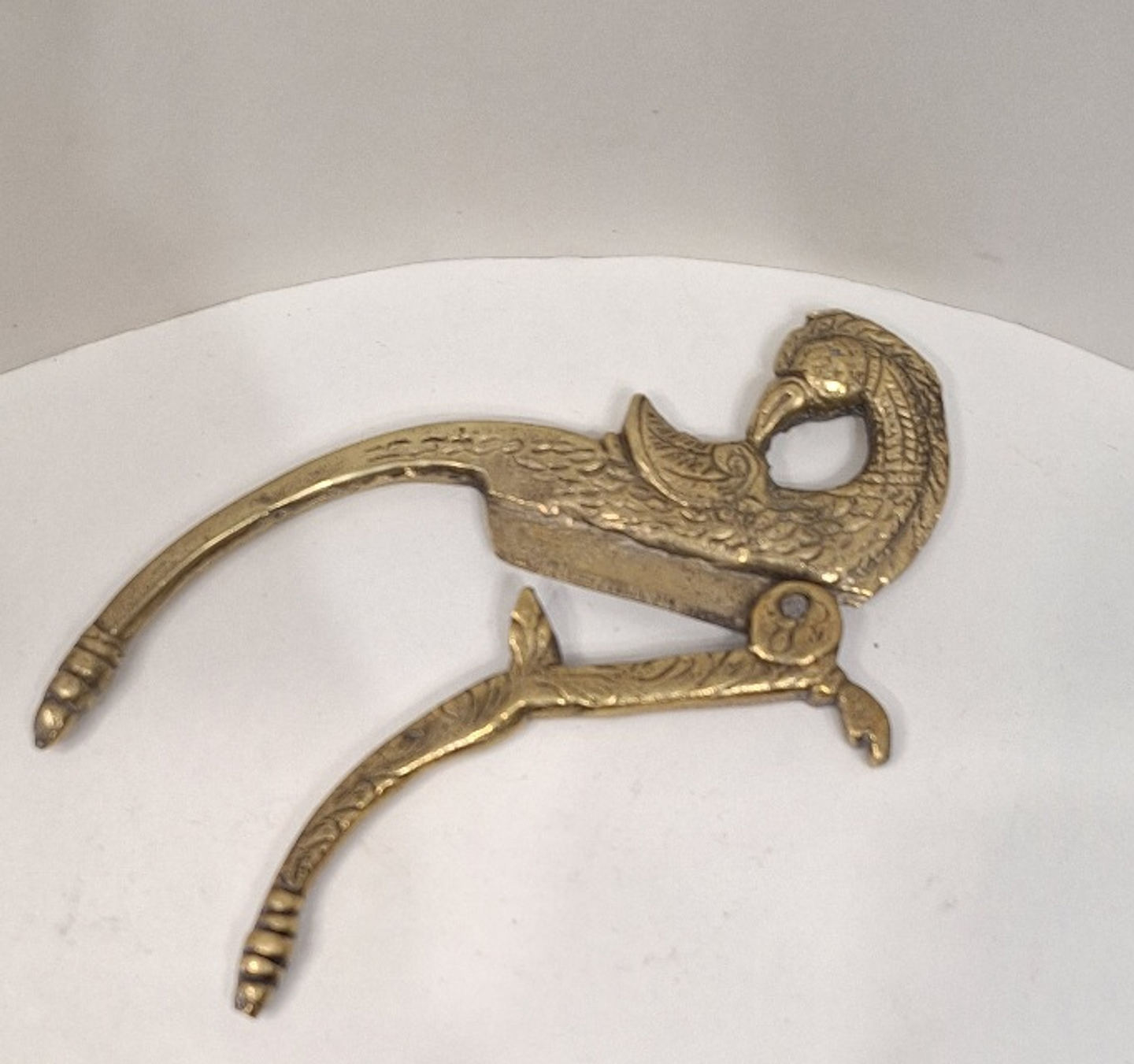 Quebra-nozes em latão  4