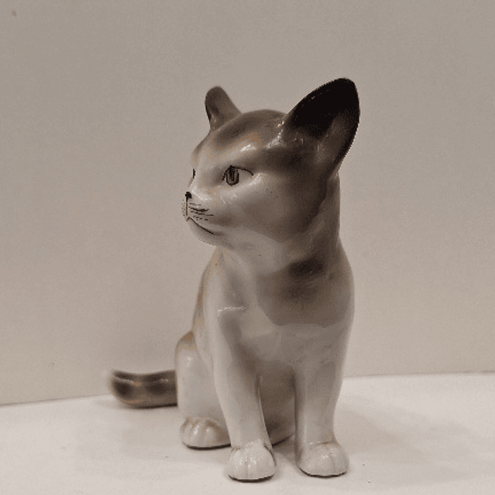 Gato em porcelana  3
