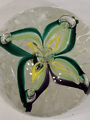 Pisa-papéis em cristal 