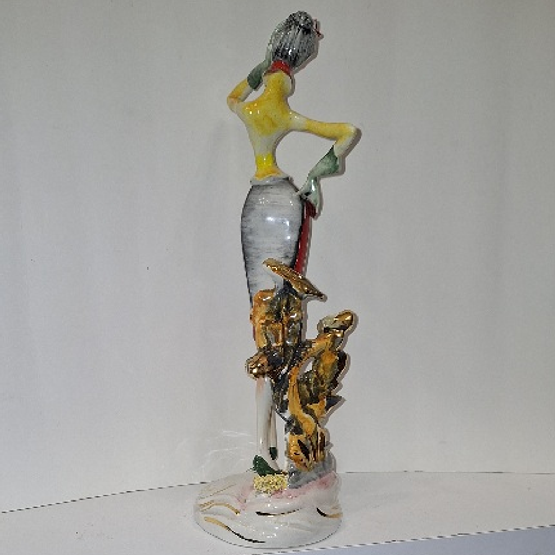 Estatueta em porcelana italiana  2