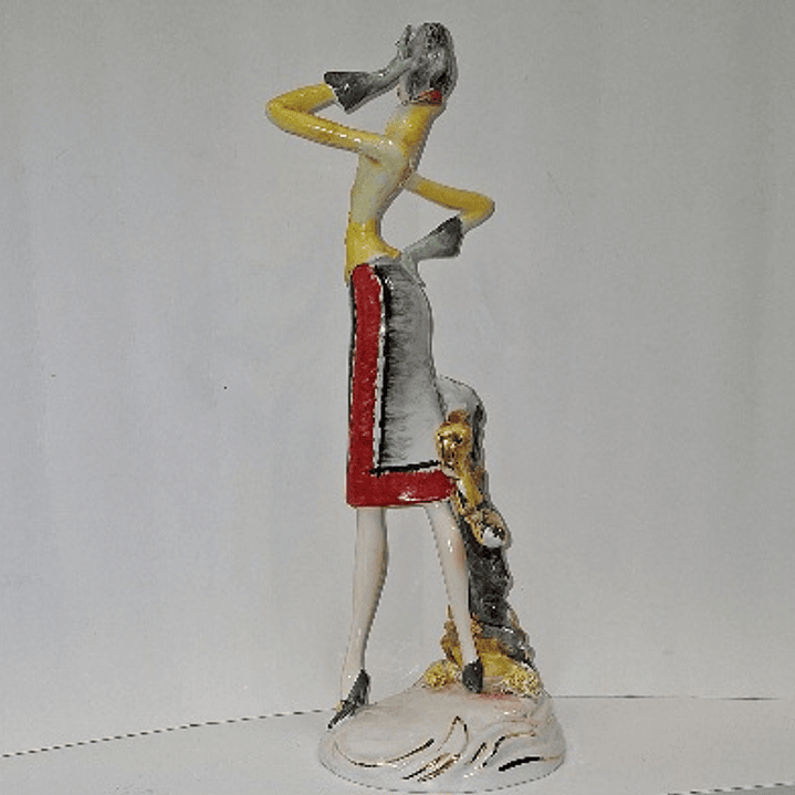 Estatueta em porcelana italiana  4