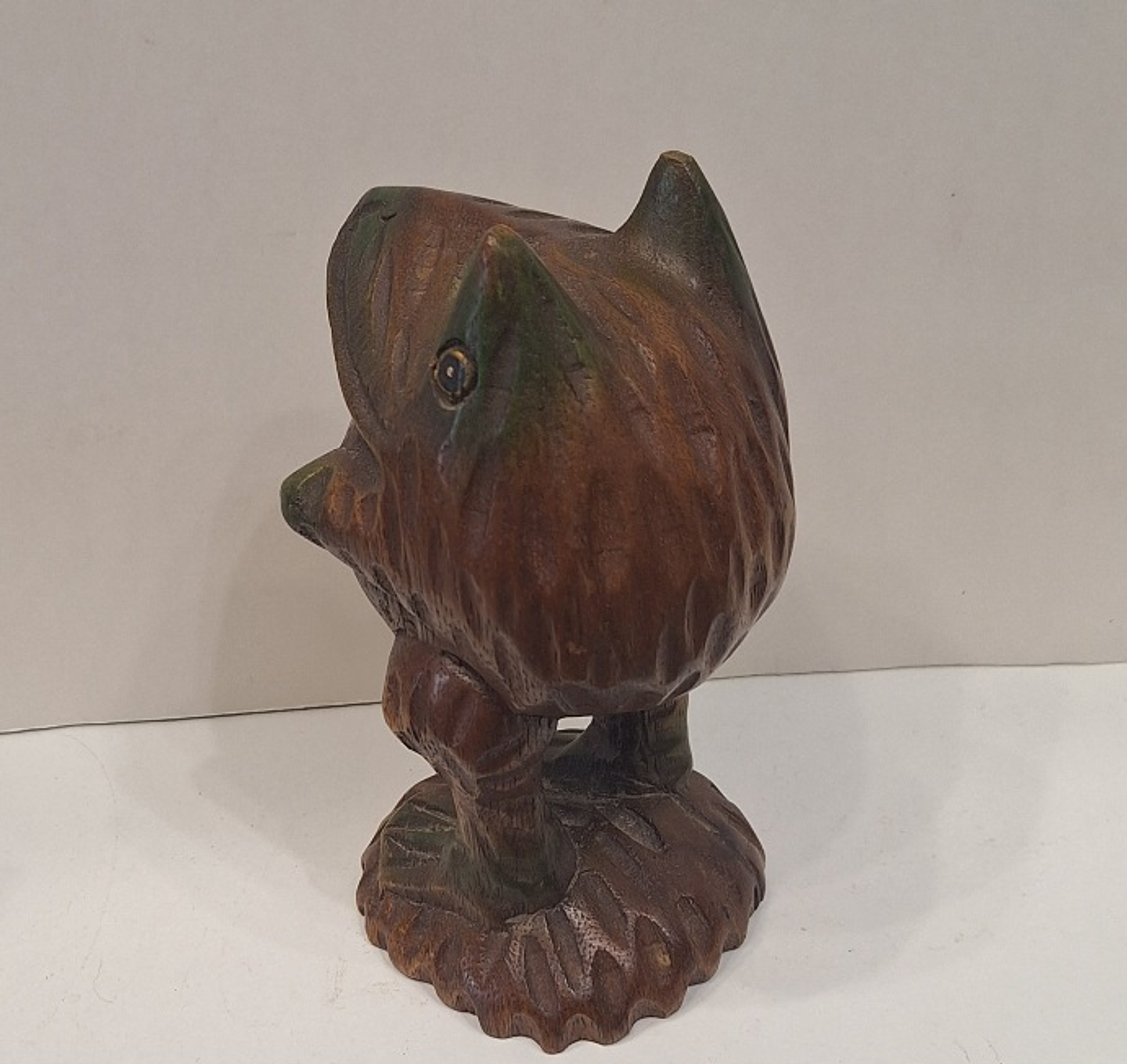 Sapo esculpido em madeira  4