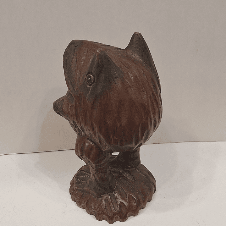 Sapo esculpido em madeira  4