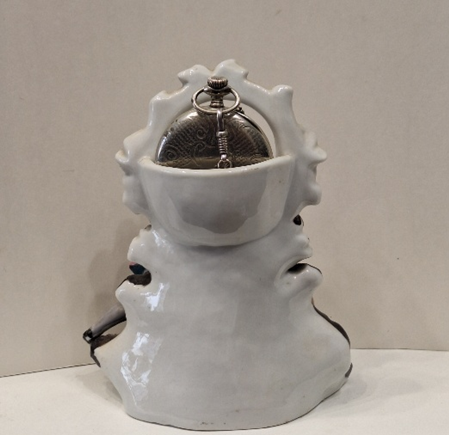 Porta-relógio em porcelana  2