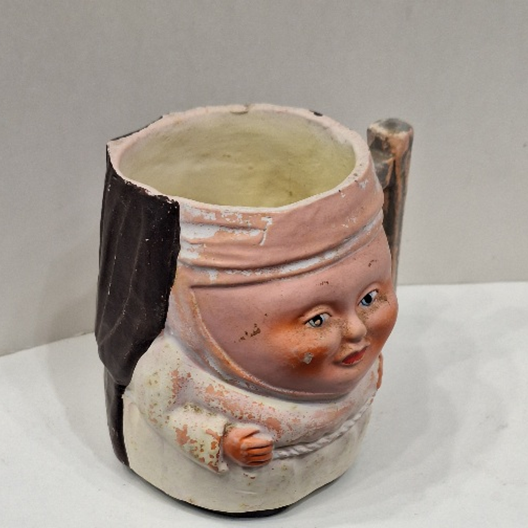 Mini caneca faiança,  freira 4