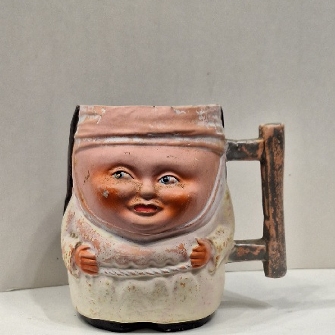 Mini caneca faiança,  freira 5