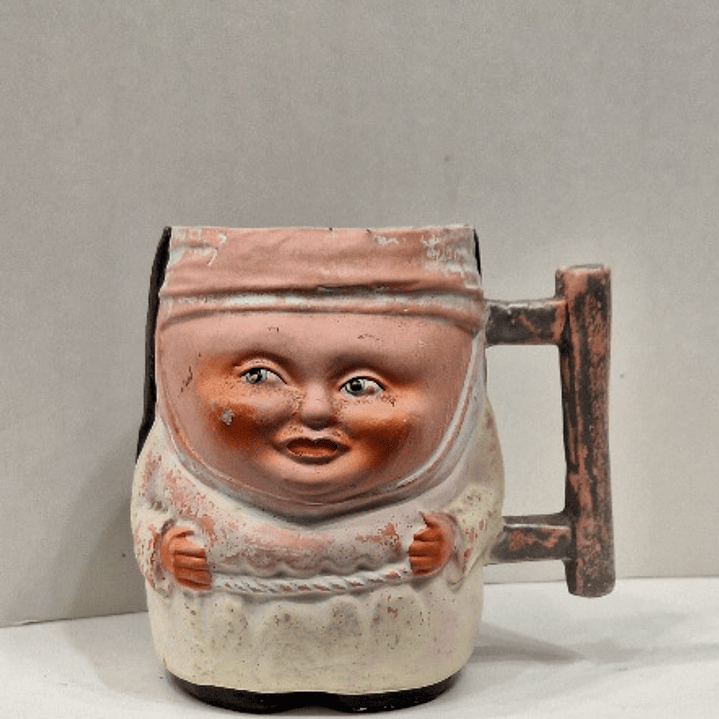 Mini caneca faiança,  freira 5