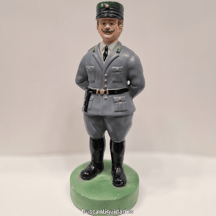 estatueta em faiança policromada  1