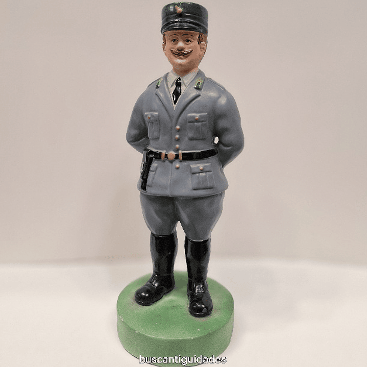 estatueta em faiança policromada  2