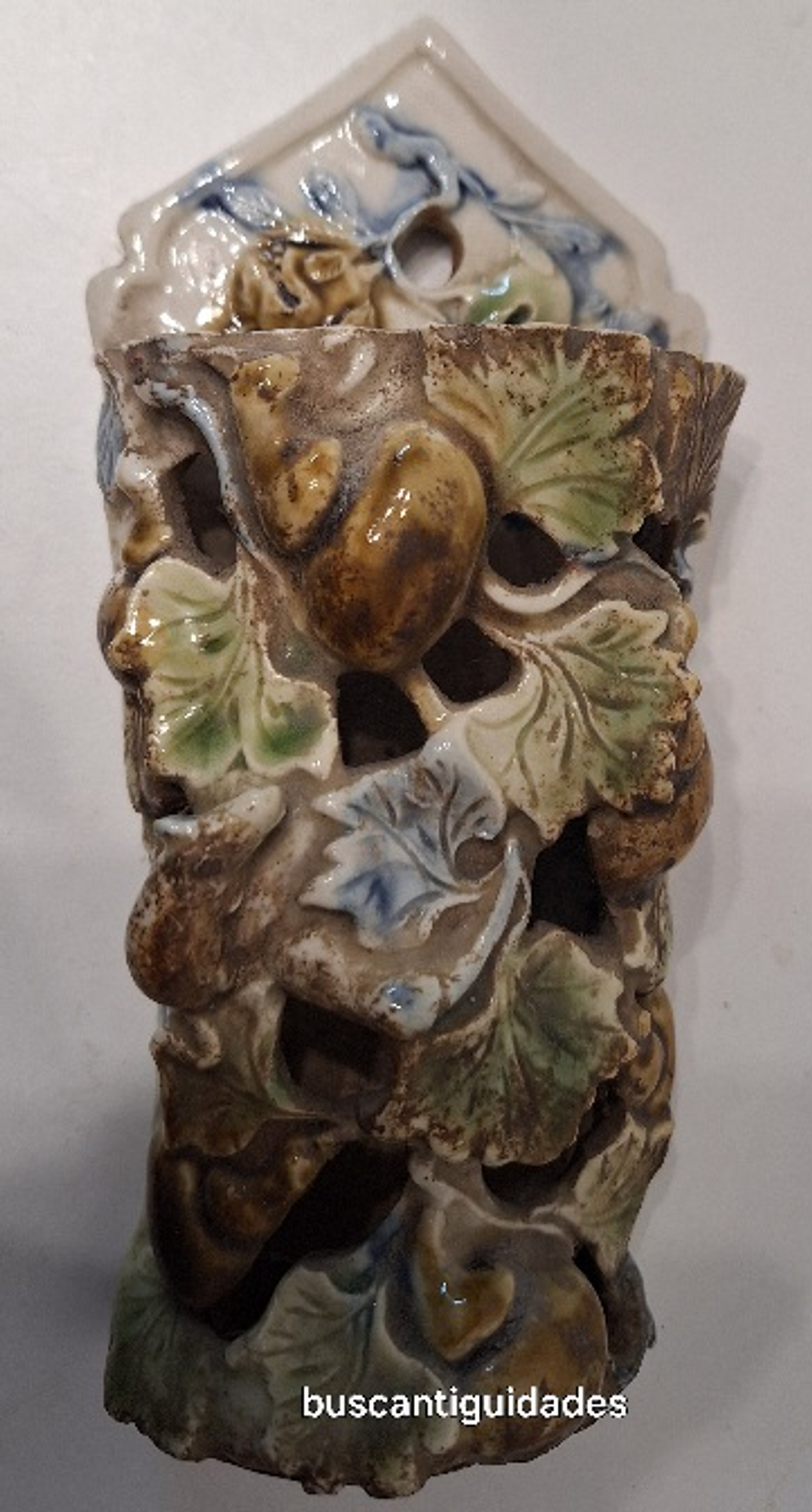 Floreira de parede em porcelana  2