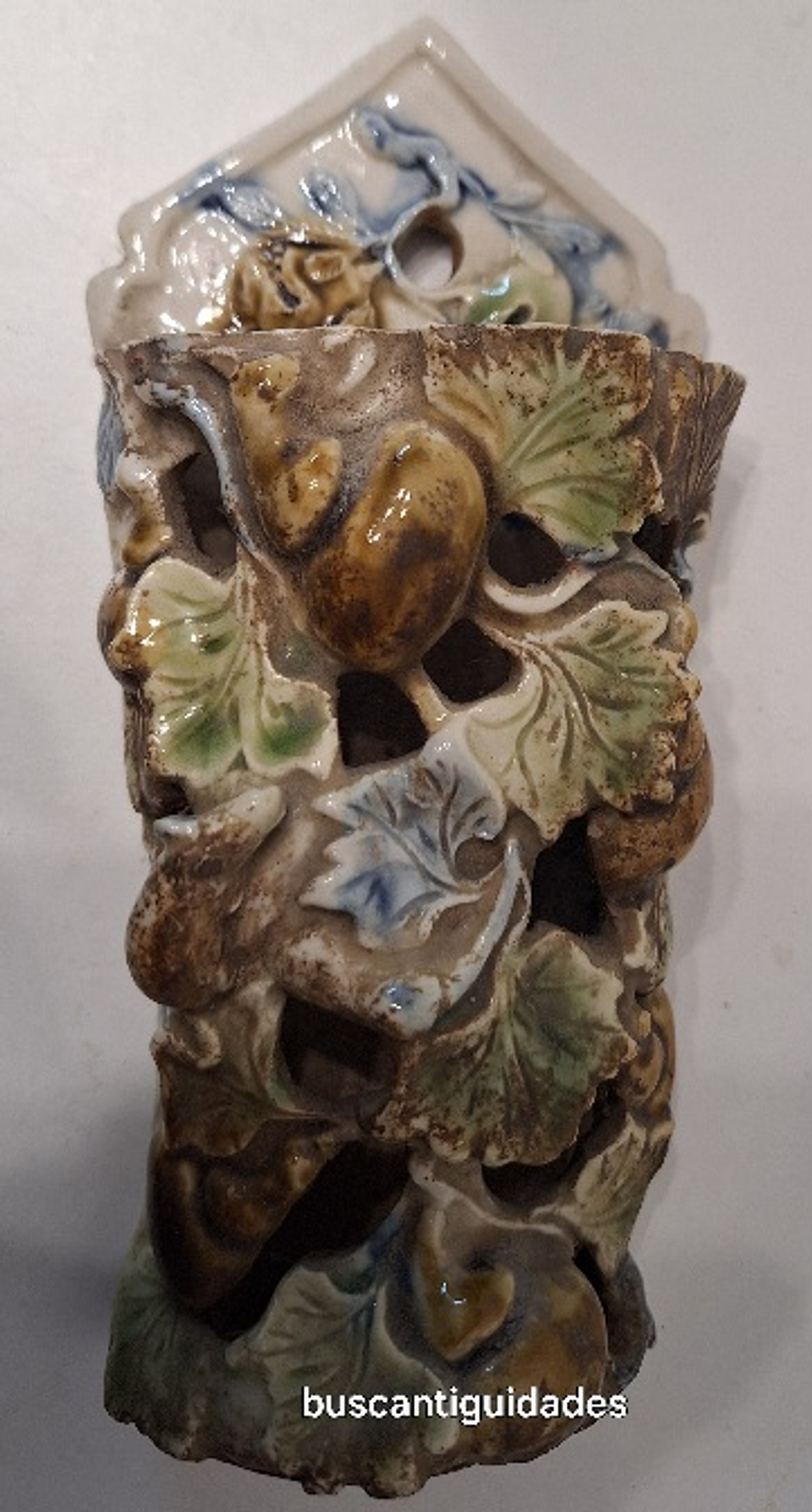 Floreira de parede em porcelana  2