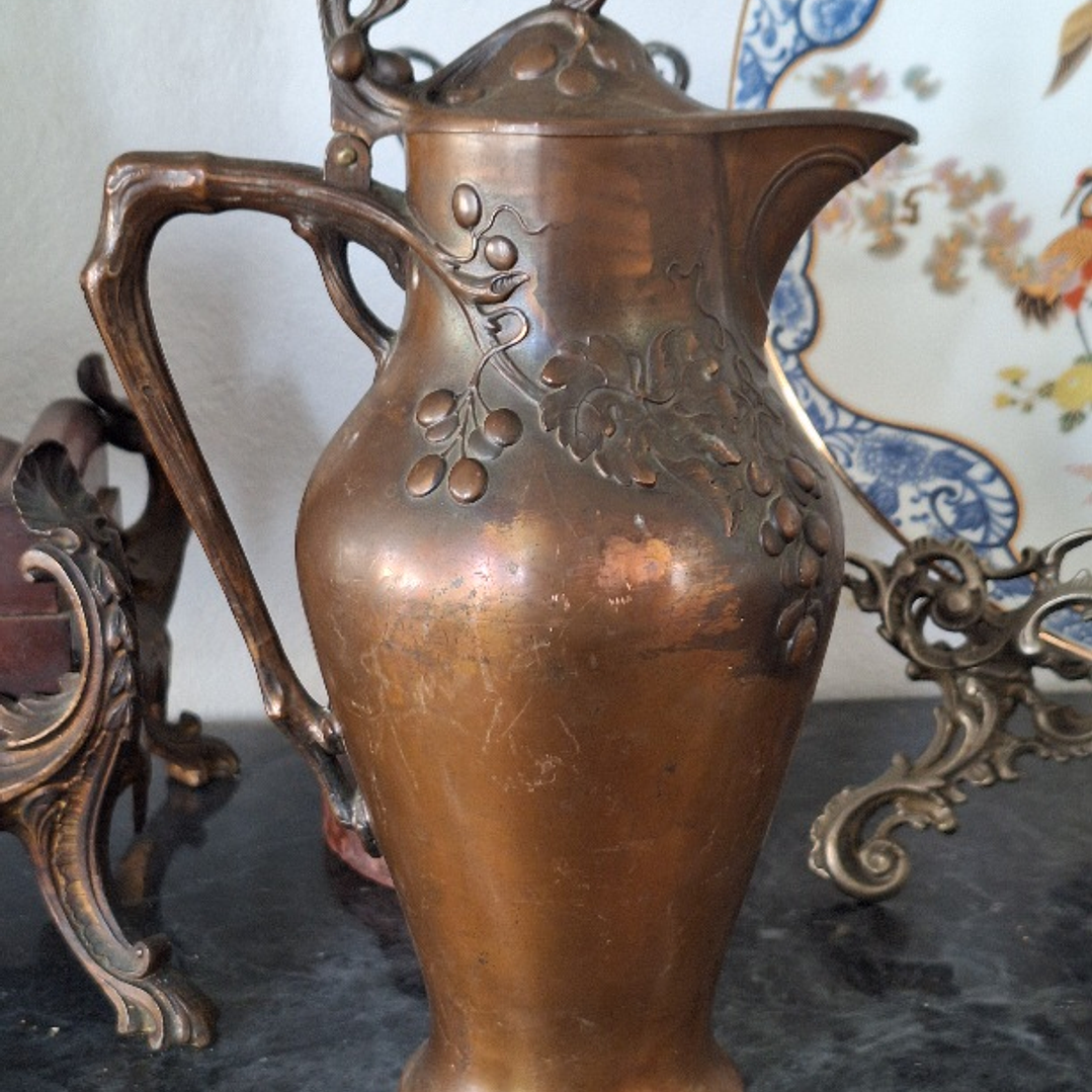 Jarra em bronze patinado Art Nouveau  4