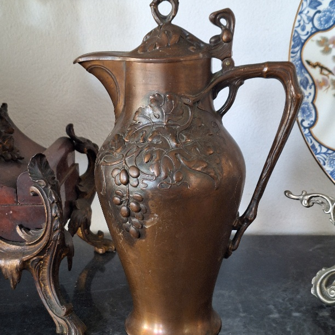 Jarra em bronze patinado Art Nouveau  5