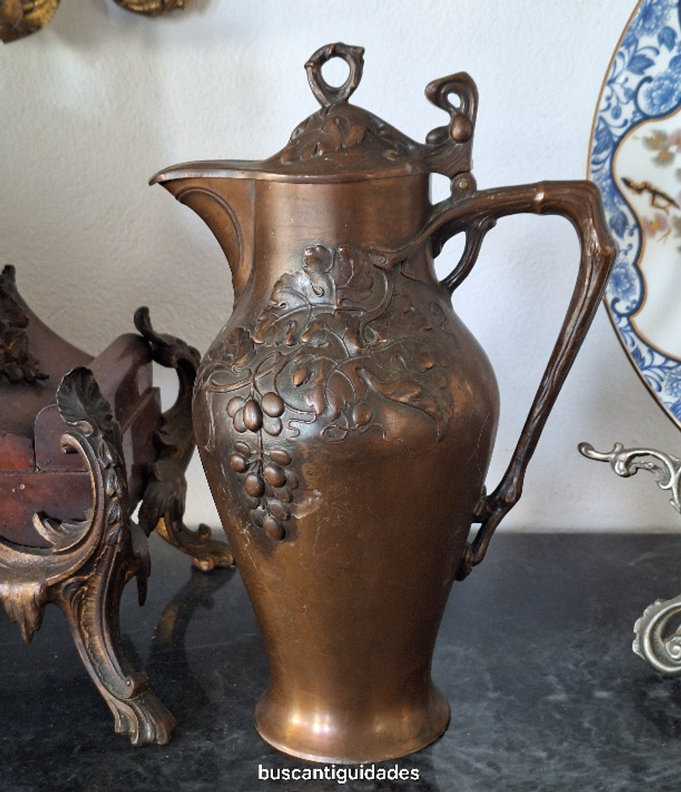 Jarra em bronze patinado Art Nouveau  5