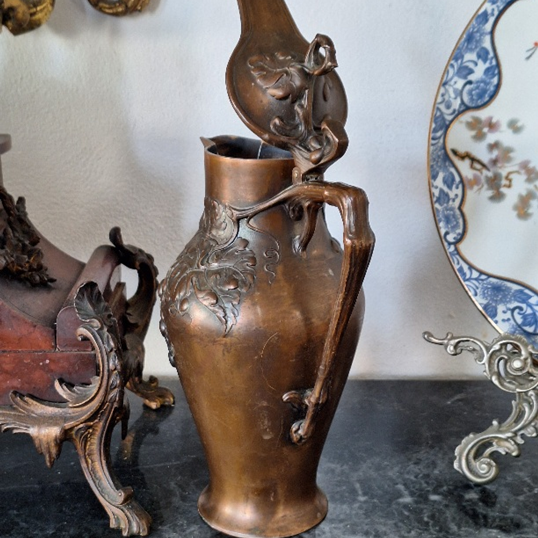 Jarra em bronze patinado Art Nouveau  7