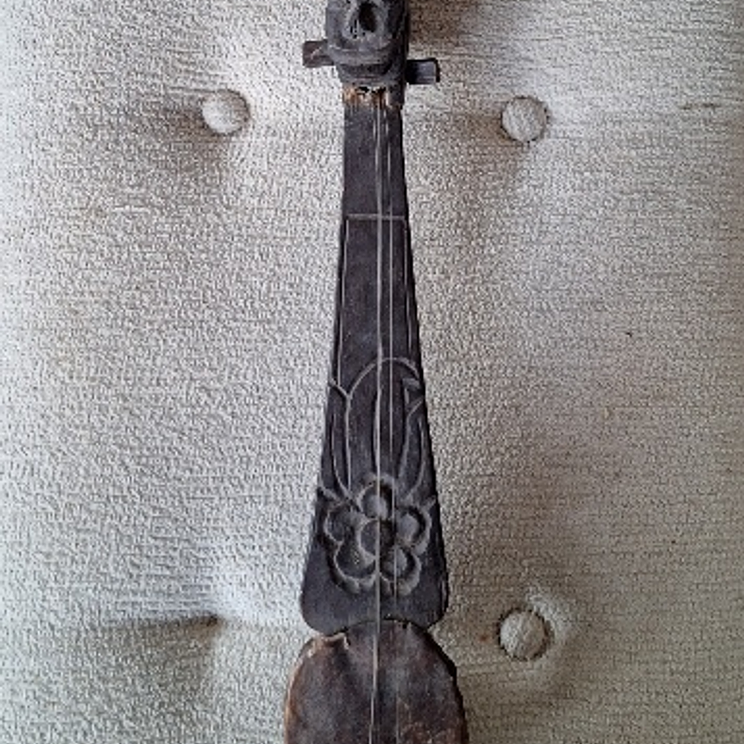 Instrumento de corda Tibetano  4