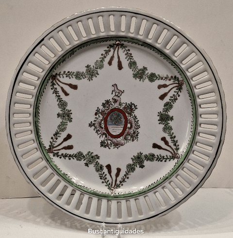 Medalhão em porcelana chinesa 