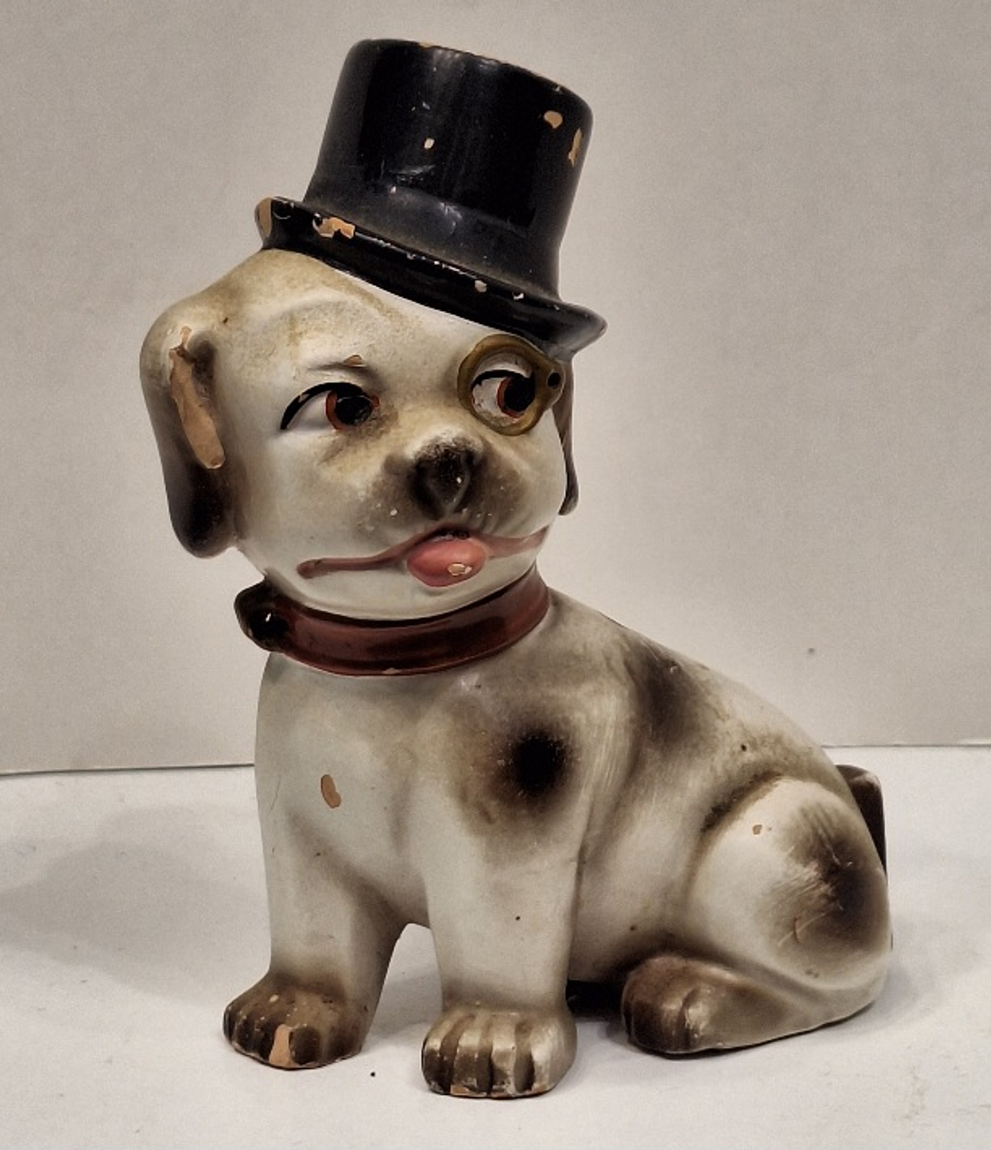 Bibelot,  cão com cartola 4