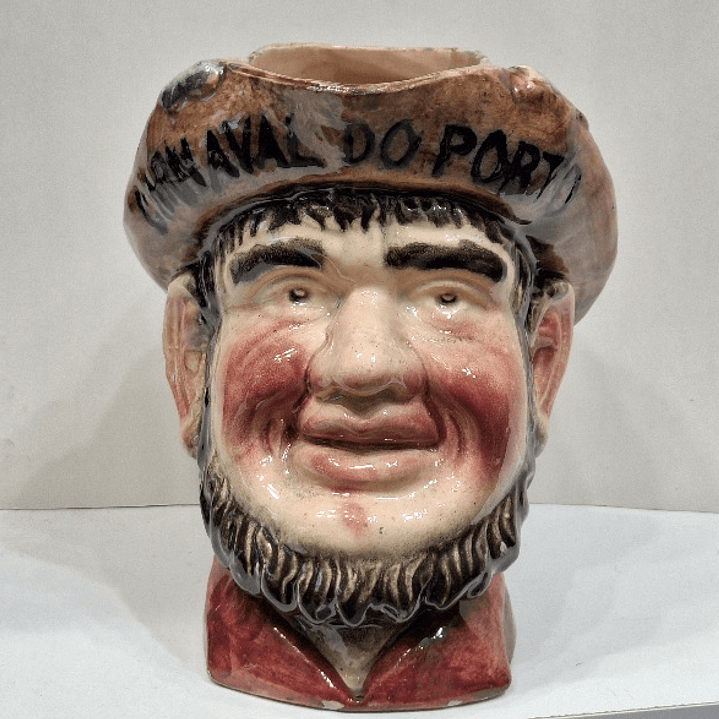 Caneca em faiança, Zé Povinho  1