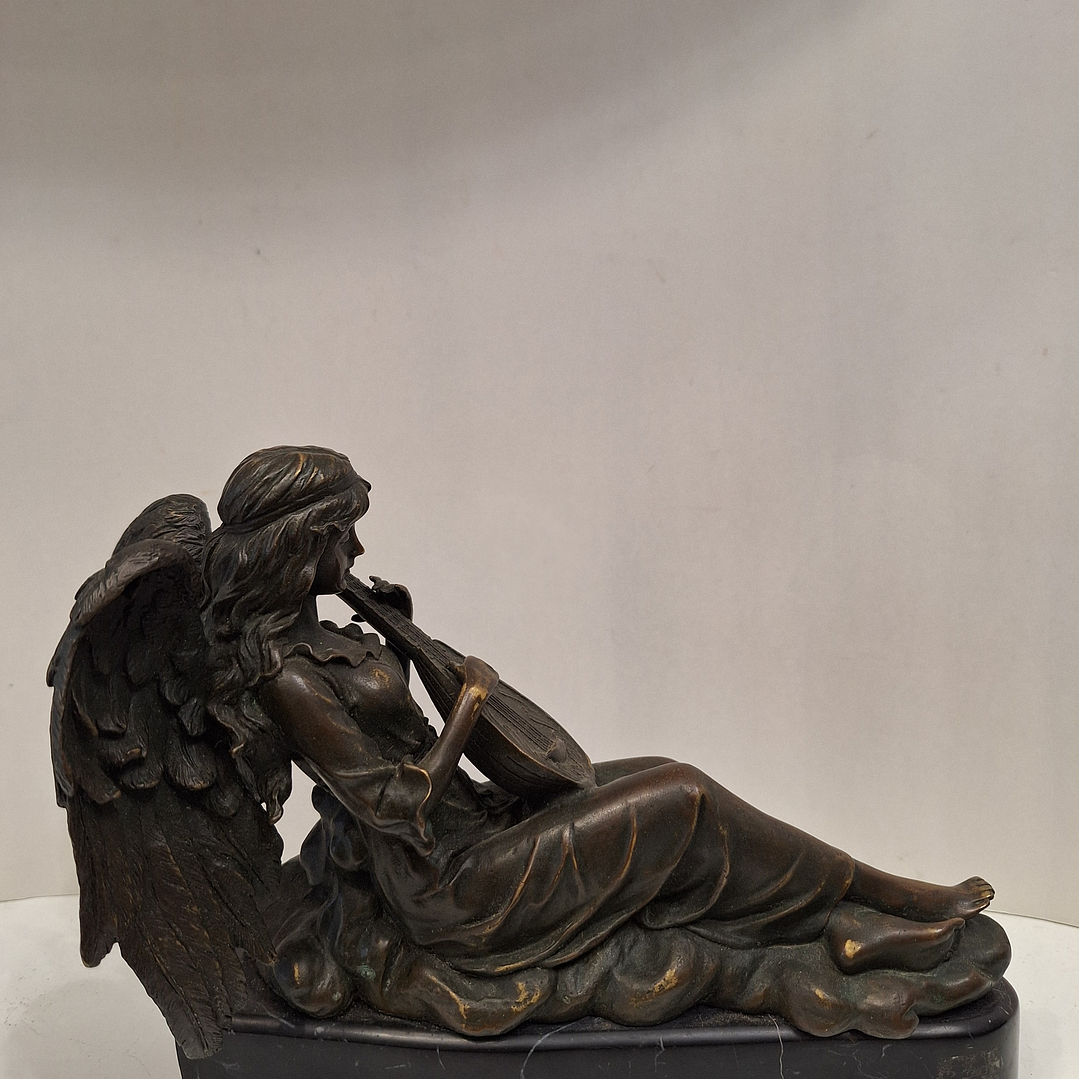 Escultura em  bronze,  