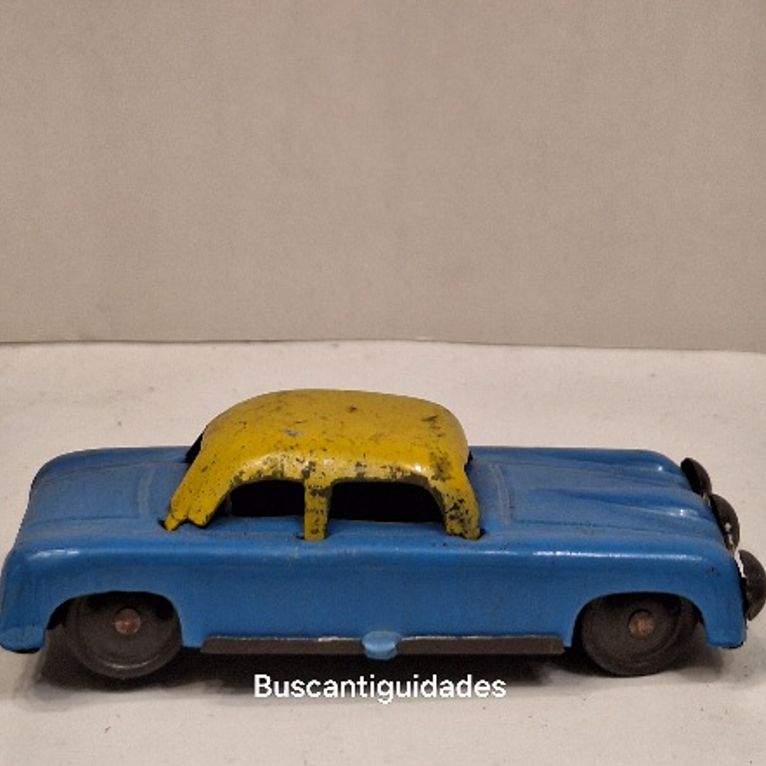 Brinquedo de lata, carro conversível  1