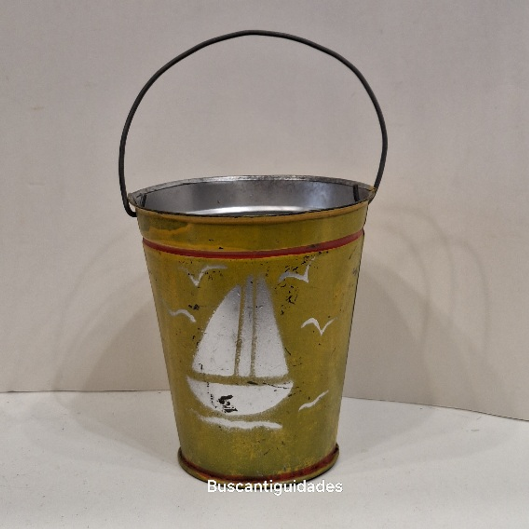 Brinquedo de lata, balde de praia 1