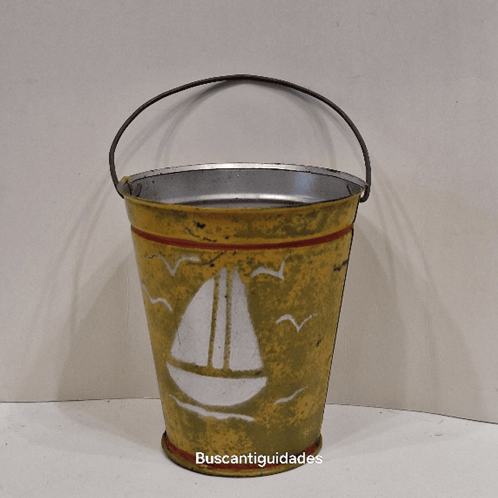 Brinquedo de lata, balde de praia 2