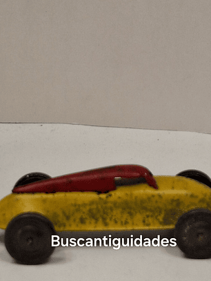 Brinquedo de lata, carro bicudo