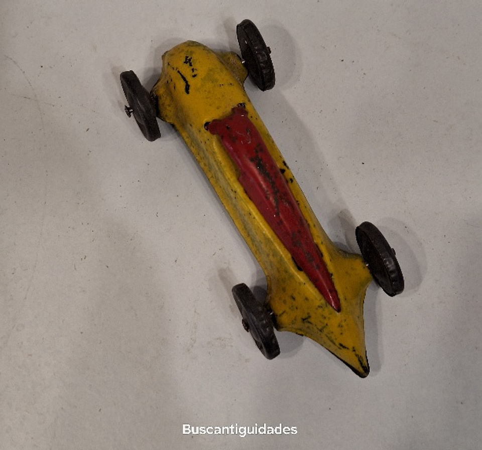 Brinquedo de lata, carro bicudo 2