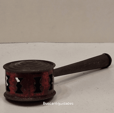 Brinquedo, chocalho e apito