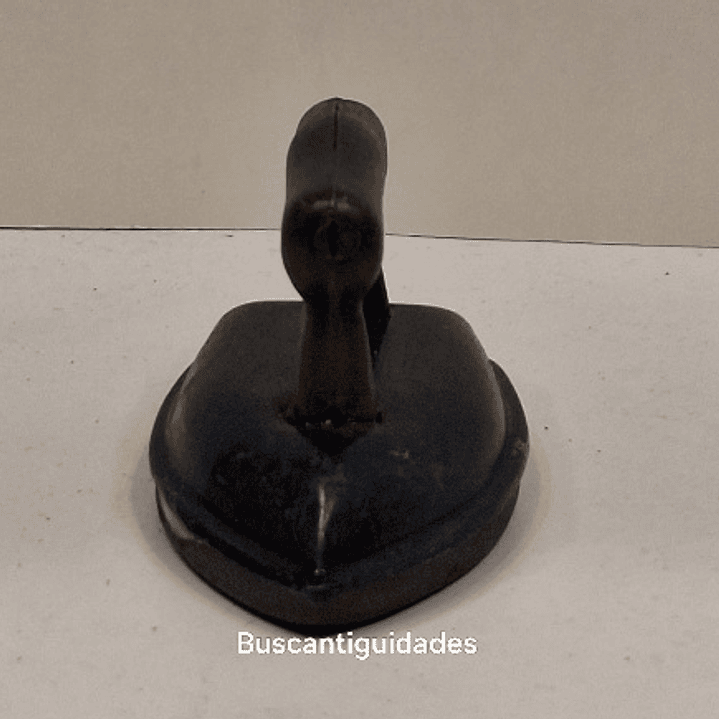 Brinquedo de lata, ferro de passar 2