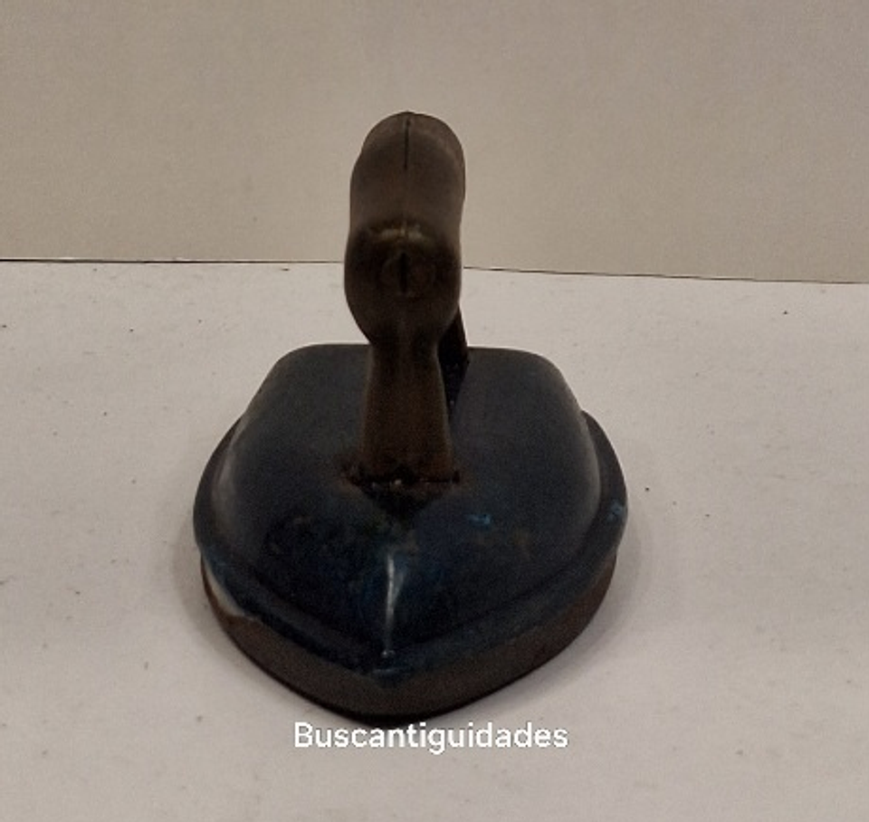 Brinquedo de lata, ferro de passar 2