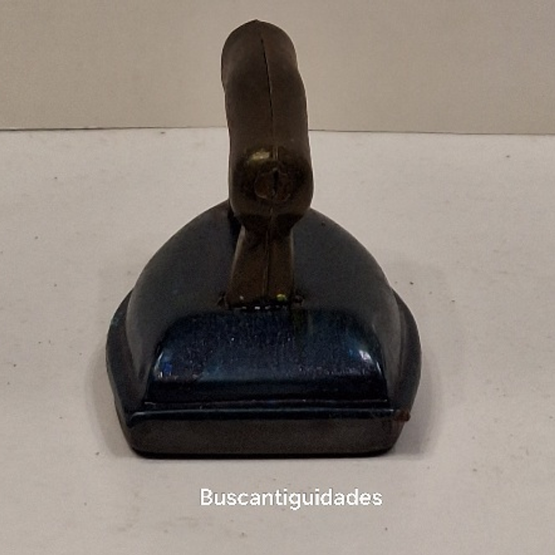 Brinquedo de lata, ferro de passar 3