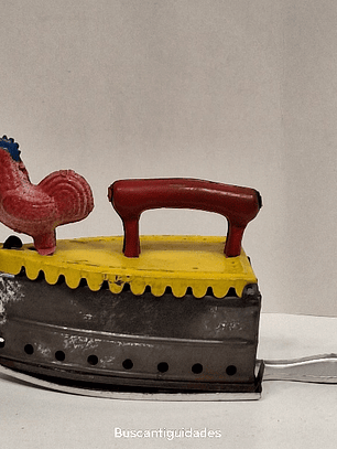 Brinquedo de lata, ferro de passar 