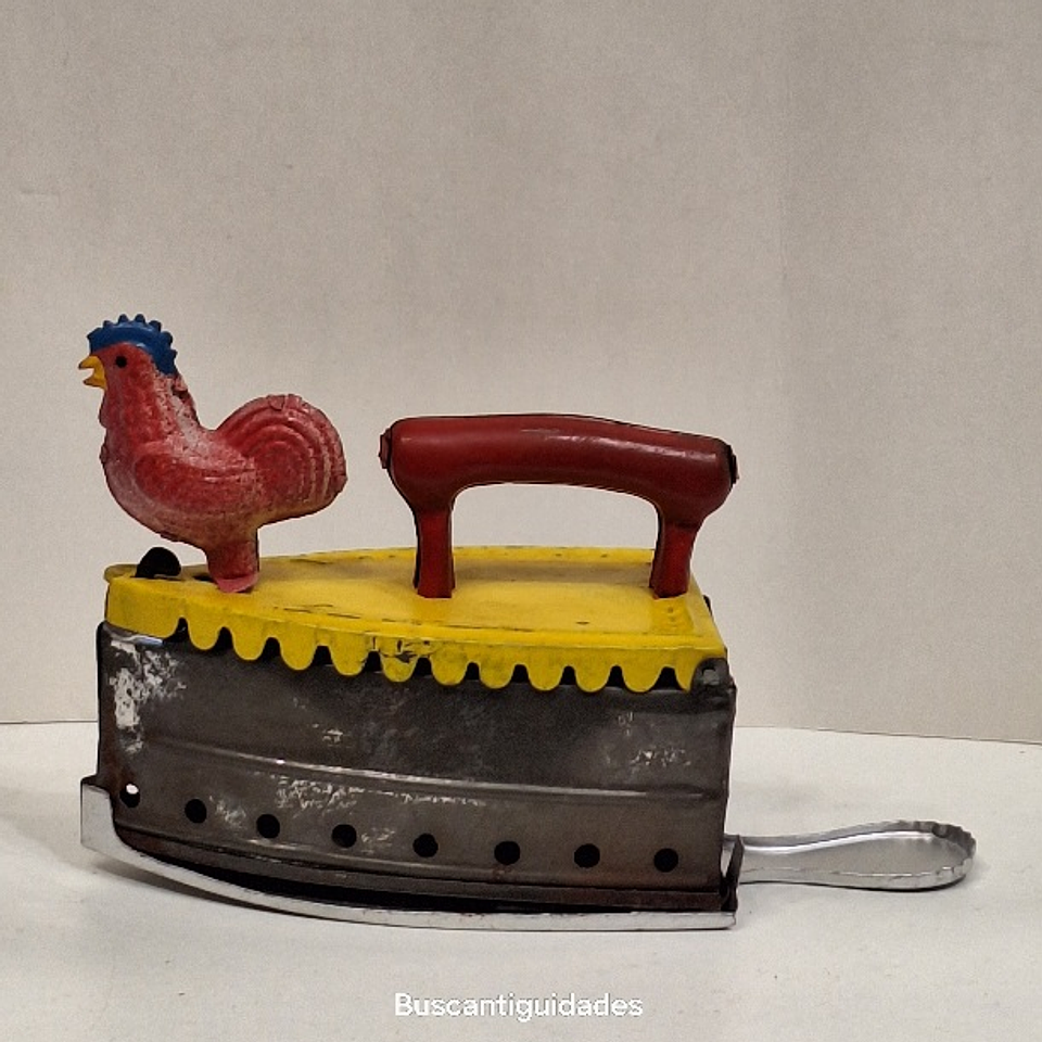 Brinquedo de lata, ferro de passar  1