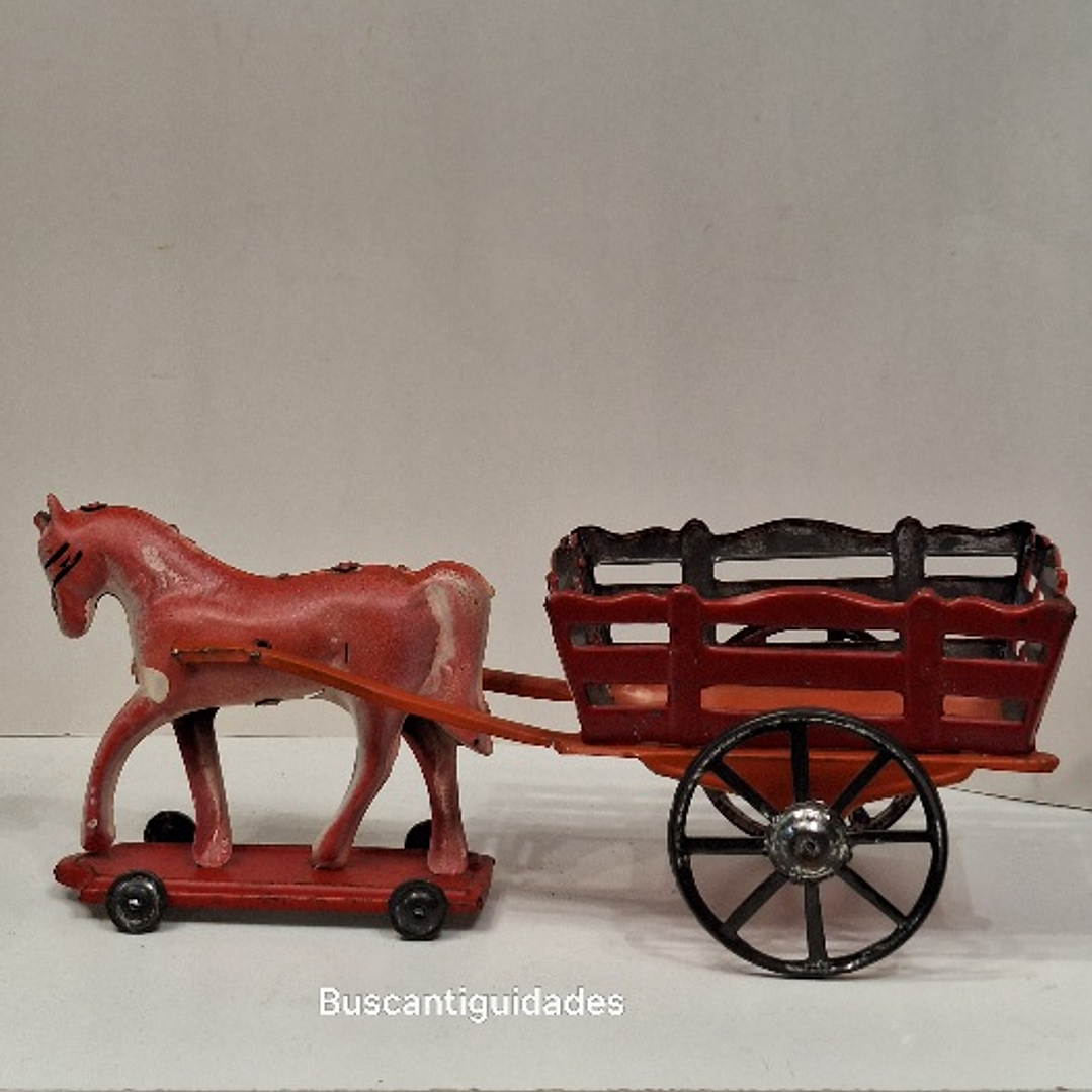 Brinquedo de lata,  carroça com cavalo  2