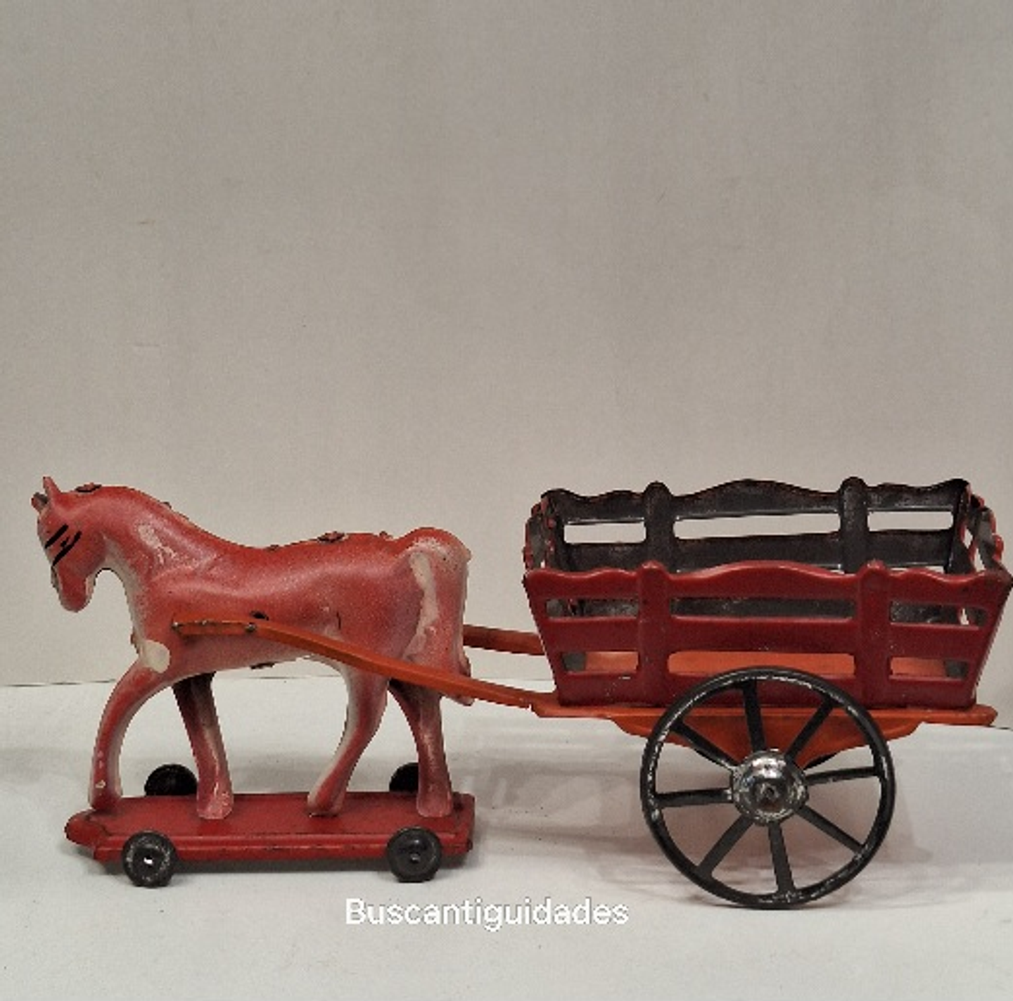 Brinquedo de lata,  carroça com cavalo  3