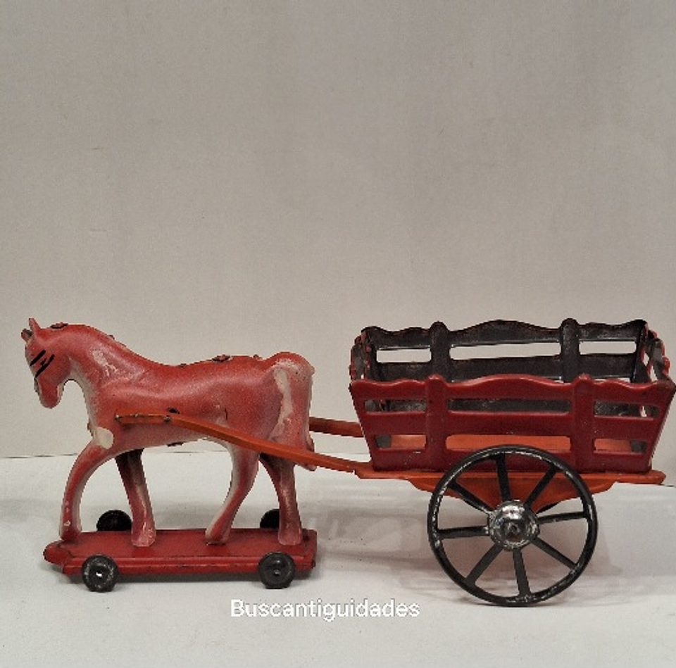 Brinquedo de lata,  carroça com cavalo  3