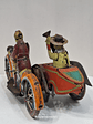 Brinquedo de lata, motociclista com sidecar - vignette 10