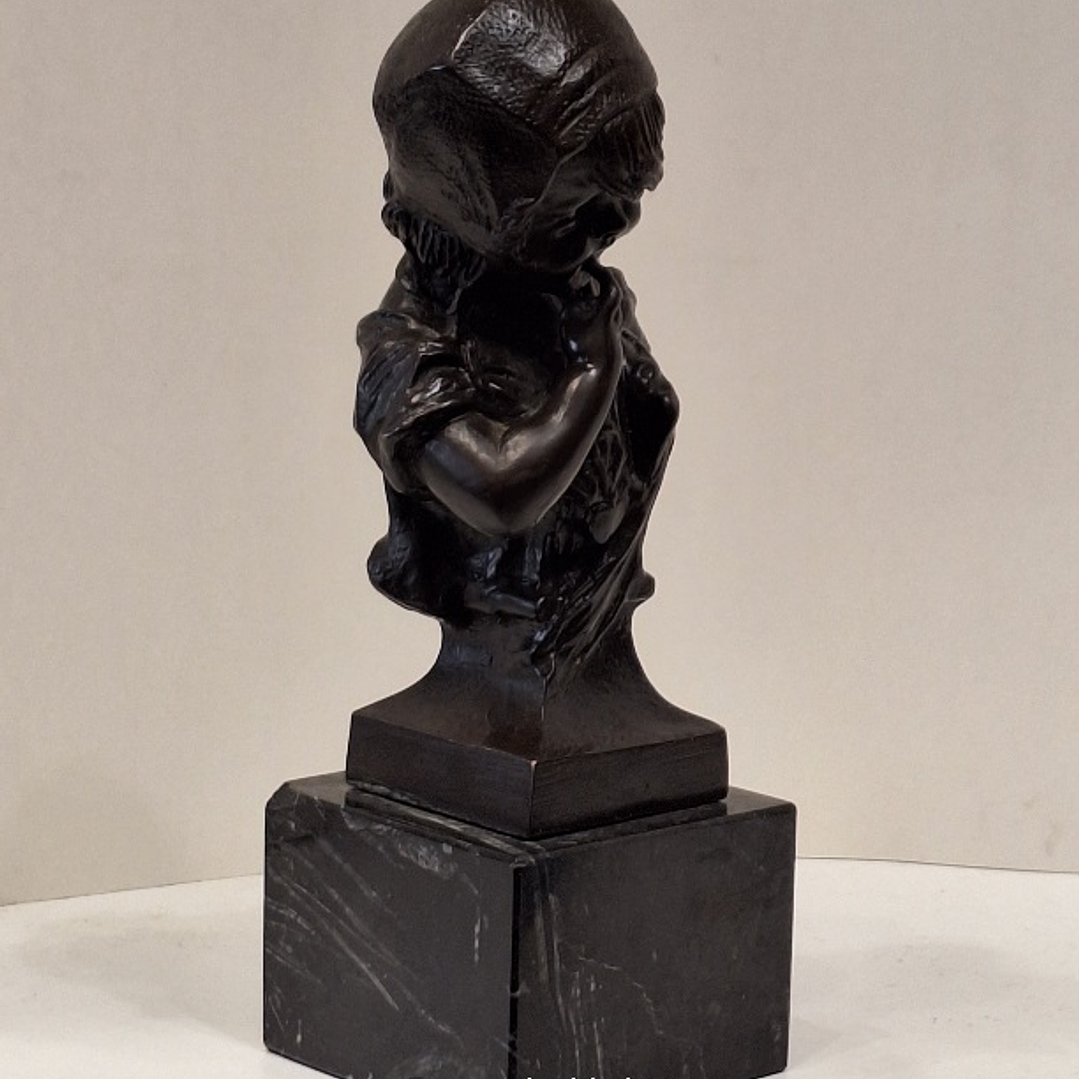 Escultura em metal, Joan Clara 8