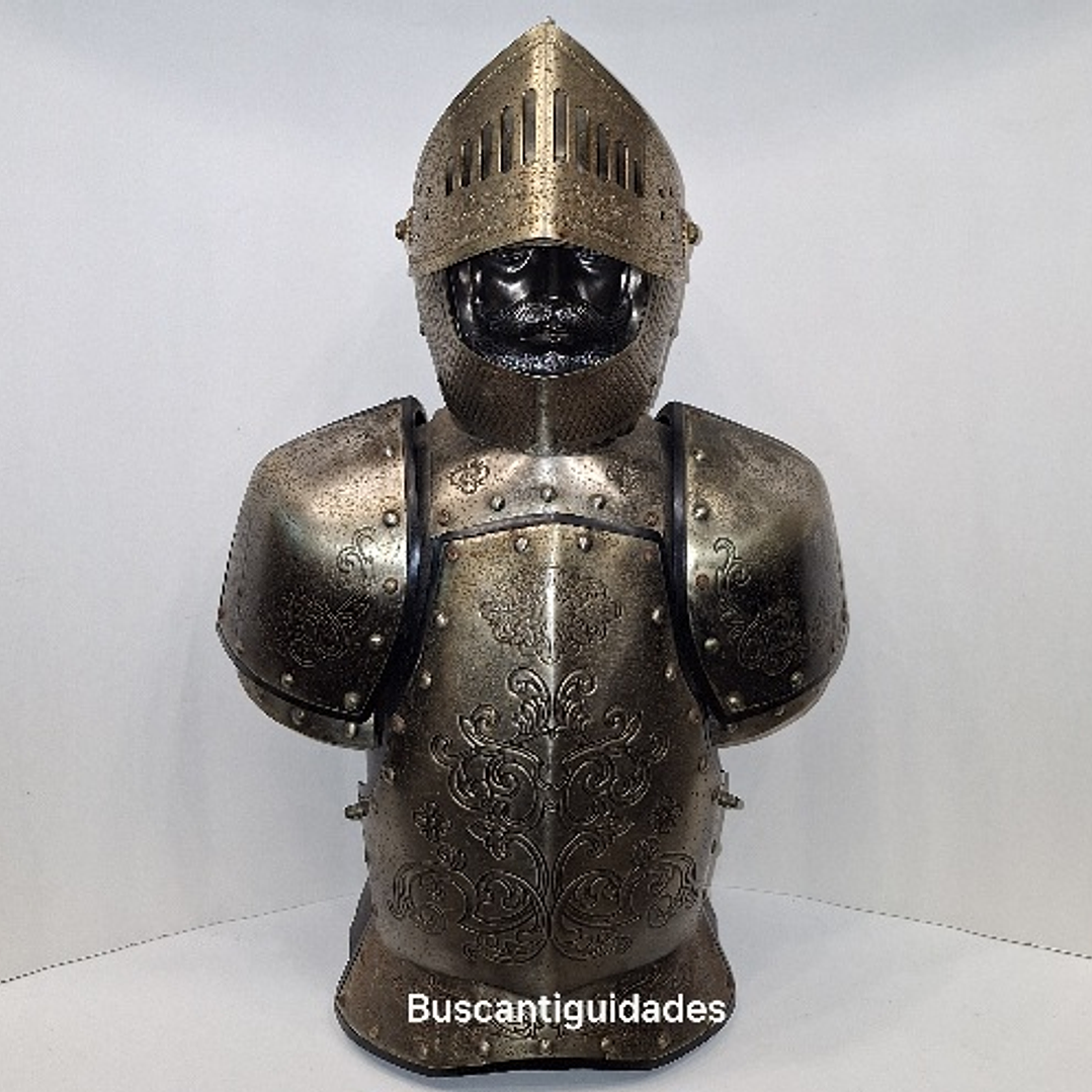 Licoreiro na forma de armadura 1