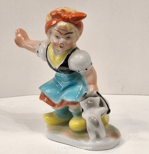 Bibelot, porcelana, Menina com cão 