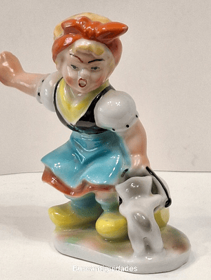 Bibelot, porcelana, Menina com cão 