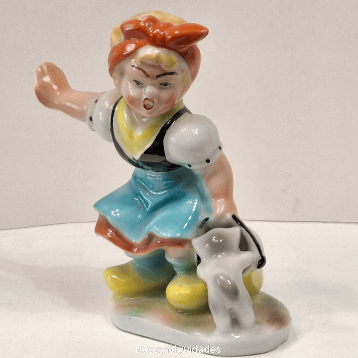 Bibelot, porcelana, Menina com cão  1