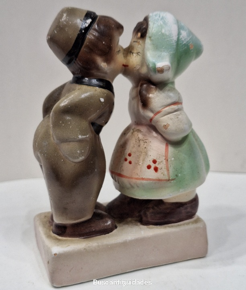 Bibelot, O beijo, Menino e Menina  1