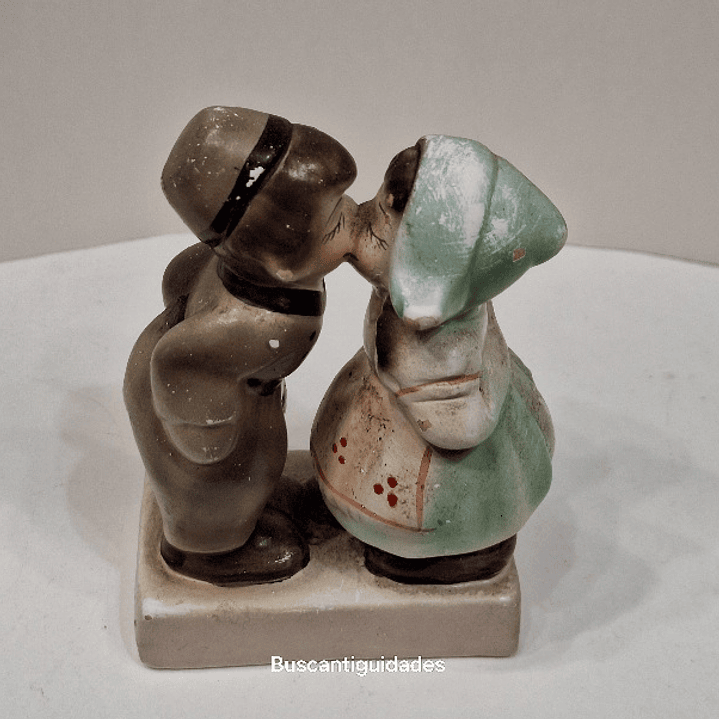 Bibelot, O beijo, Menino e Menina  2